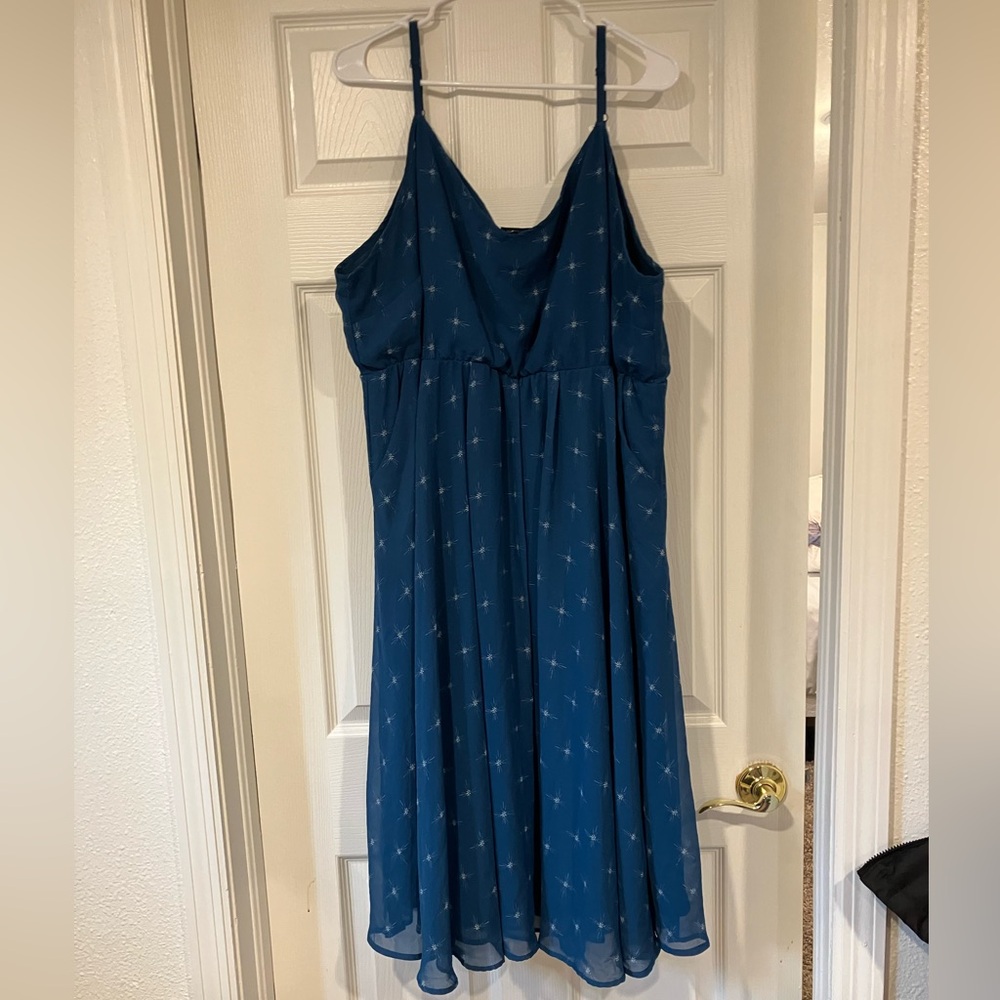 Torrid Midi Chiffon Pleated Dress Pockets Teal Starburst Flowy Elegant 4 4X 26 - Picture 6 of 16